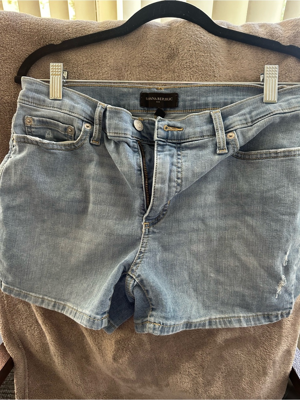 Gap jean shorts light blue size 28/6